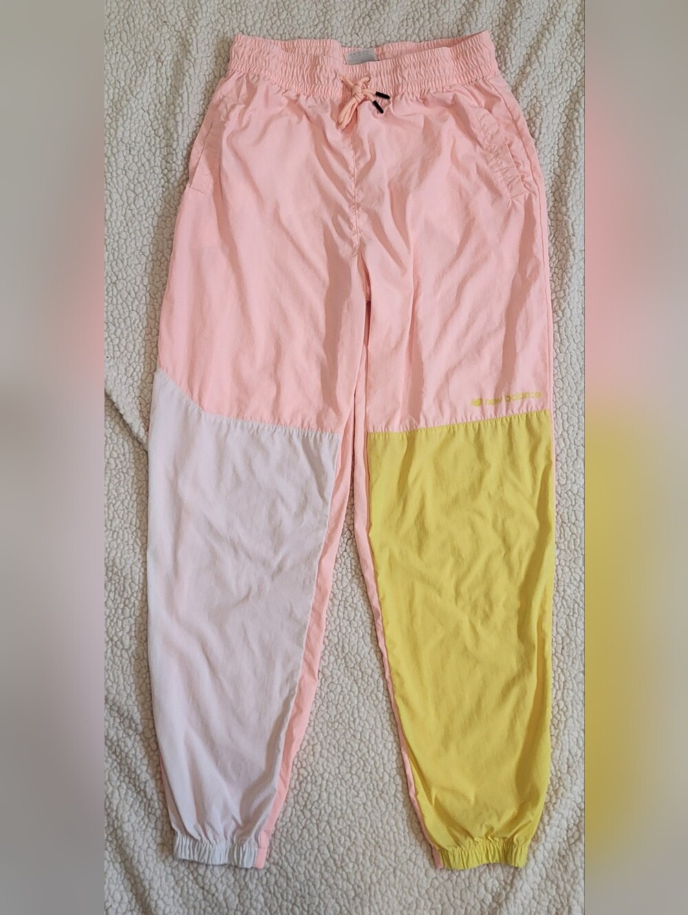 Womens New Balance Windbreaker Pants Size Medium